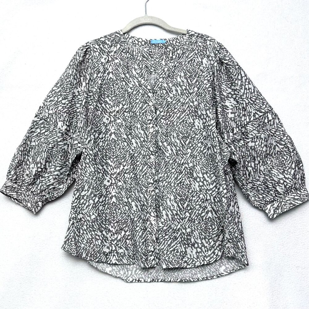 J McLaughlin Leopard Button Up LARGE Silk Blend Blouse Gray V Neck Top Peasant